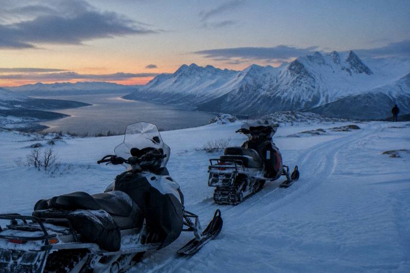 Tromsø: Snowmobiling at Camp Tamok
